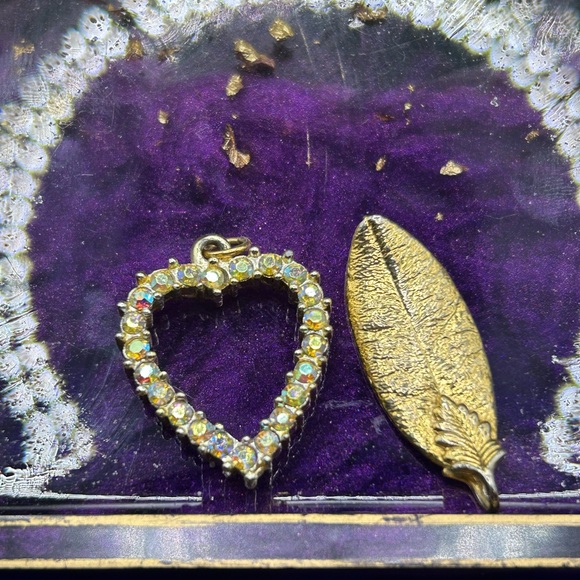 Gold and Pearl Heart Pendant and Leaf Charm Set - Picture 2 of 2